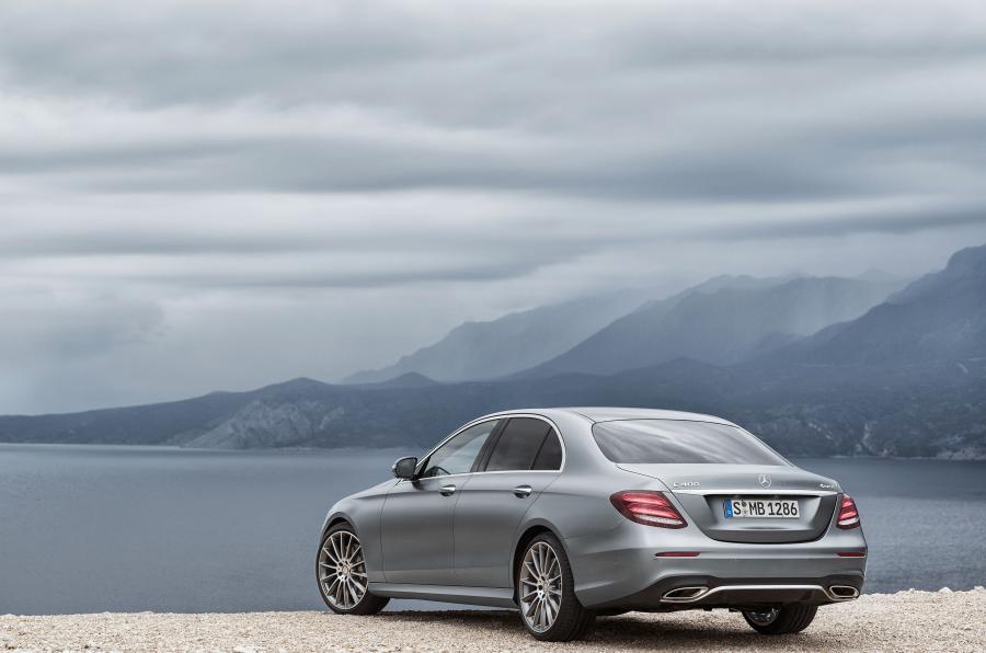  Mercedes-Benz E400 4Matic AMG Line 2016 года  (фото 13 из 29)